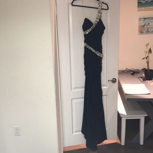 Black prom dress